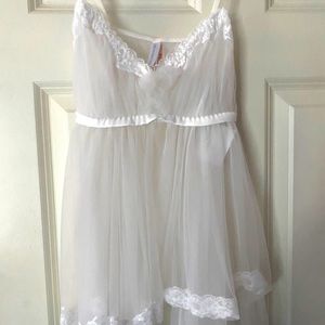 Victoria’s Secret 3-piece wedding lingerie